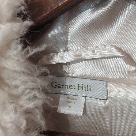 COZY Garnet Hill Faux Fur Vest - Small - Picture 6 of 8